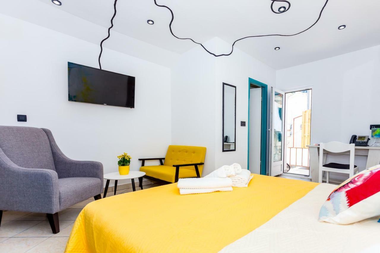 Mima'S Rooms Omis Exterior photo